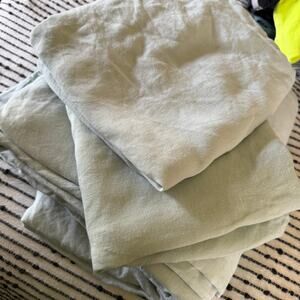 WEST ELM | Light Sea Foam Green Blue Linen Duvet and 2 Shams | King Size